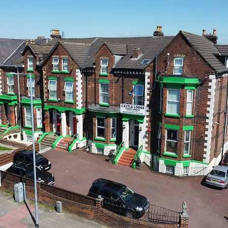 Castle Lodge Guest House 86-88 Sheil Rd L6 3Af-3